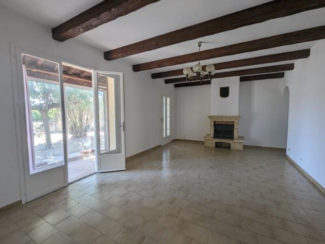 Maison location à Nîmes, Montaren-et-saint-médiers