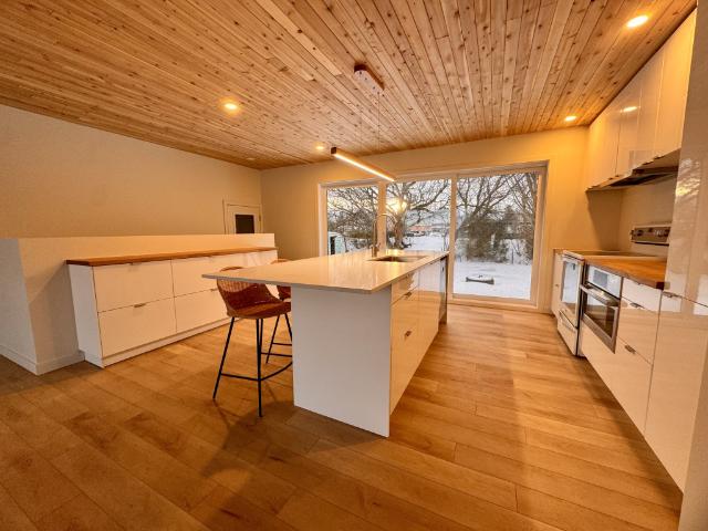 House for rent in Les Collines-de-l'outaouais, Quebec