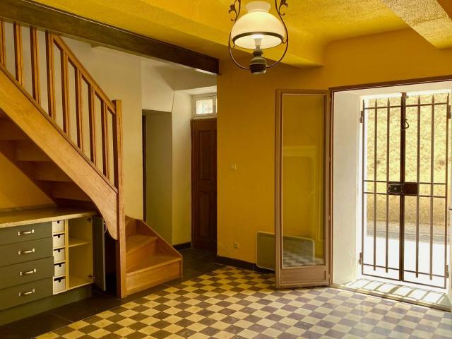 Maison location à Apt, La Tour-d'aigues