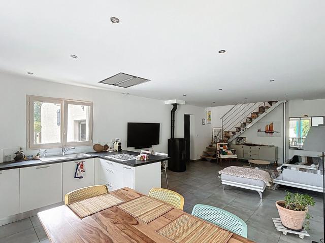 Maison location à France métropolitaine, Vion