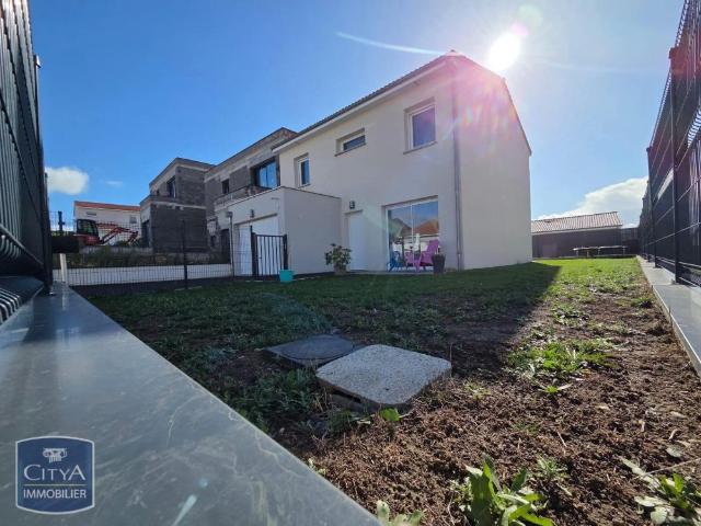 Maison location à Longues, Vic-le-Comte