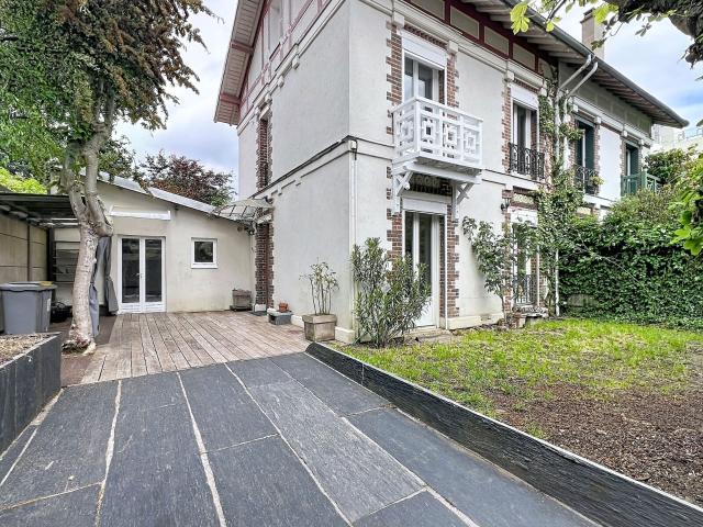 Maison location à Nanterre, Garches