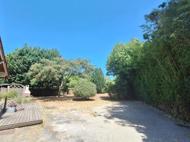 Maison location à Bergerac, Faux