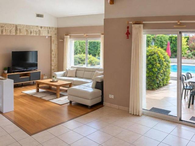 Maison location à Le Coustéla, Gratentour
