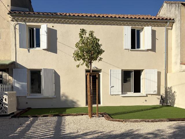 Maison location à Saint-Just-d'Ardèche, Ardèche