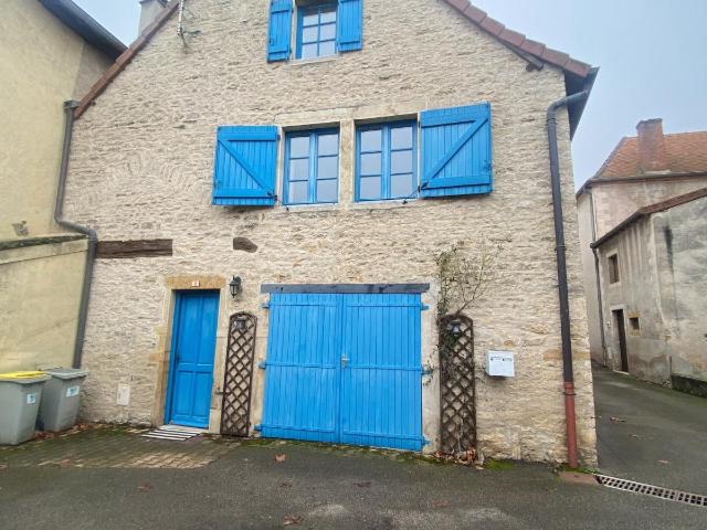 Maison location à Mâcon, Salornay-sur-guye