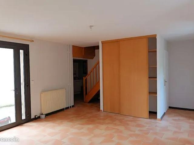Maison location à Saint-Germain-du-Bel-Air, Lot