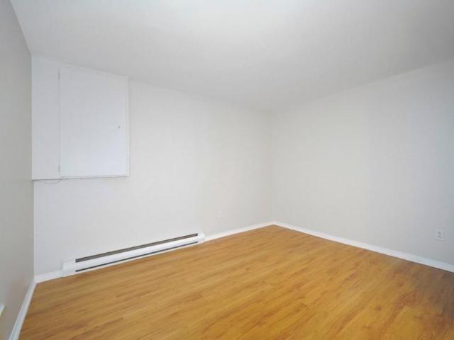 House for rent in Saint-Constant, Montérégie