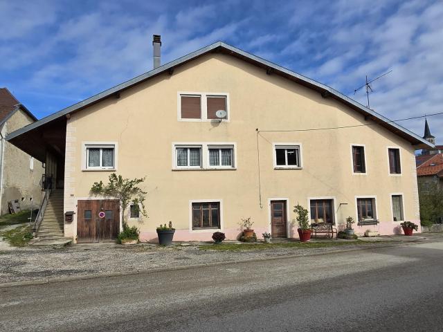 Maison vente à Saint-Claude, Viry