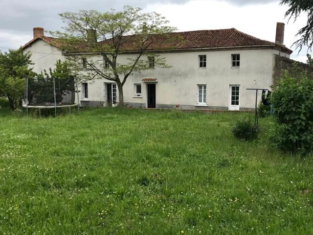 Maison vente à Bressuire, Clessé