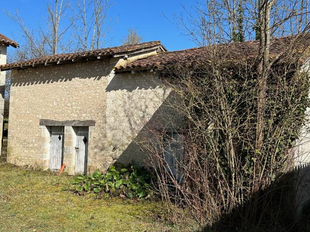 Maison vente à Périgueux, Bouteilles-saint-sébastien
