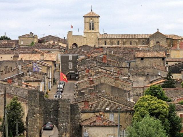 Maison location à Résidence du Château d'eau, Sauveterre-de-Guyenne