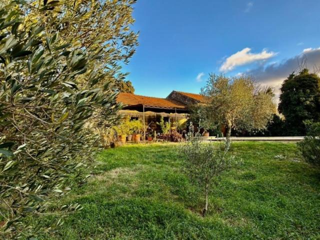 Maison vente à Saint-Quentin-la-Poterie, Gard