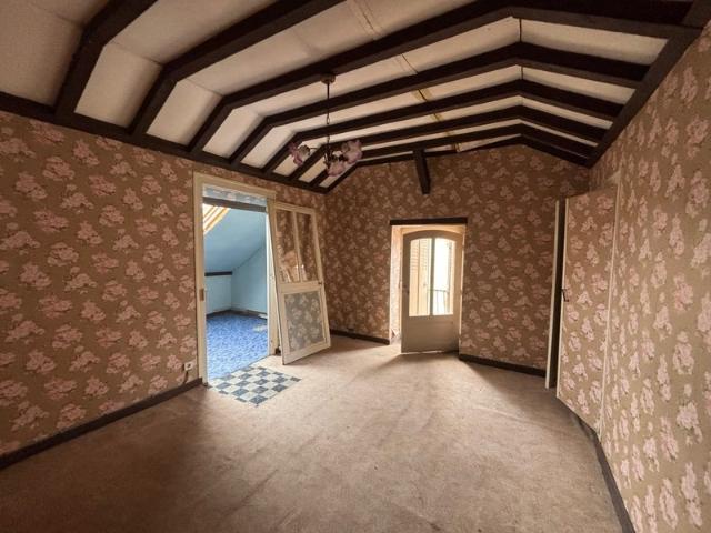 Maison vente à Saint-Amand-Montrond, La Guerche-sur-l'aubois