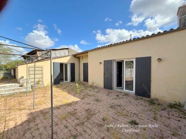 Maison vente à Saint-Jean-d'Angély, Nouvelle-Aquitaine