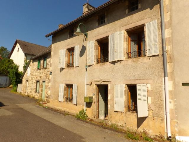 Maison vente à Riom, Giat