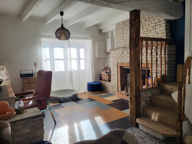 Maison vente à Bressuire, Saint-jouin-de-marnes