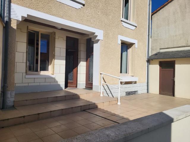 Maison vente à Parthenay, Airvault