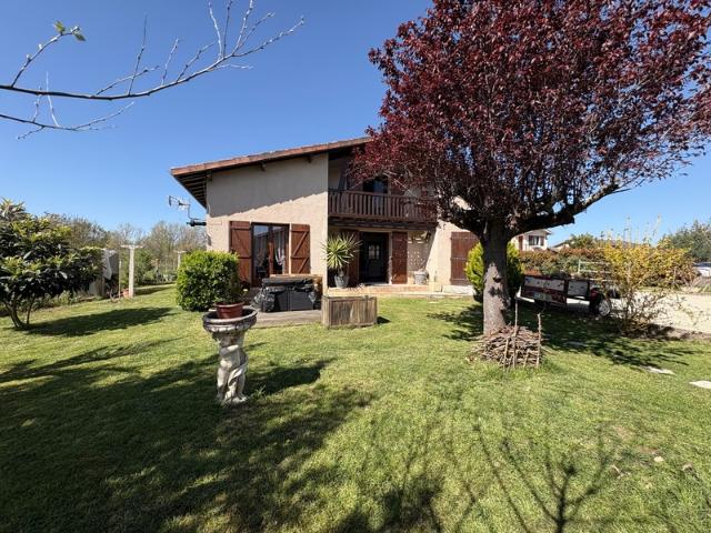 Maison vente à Mirande, Barcelonne-du-gers