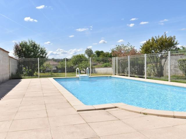 Maison vente à Angoulême, Aignes-et-puypéroux