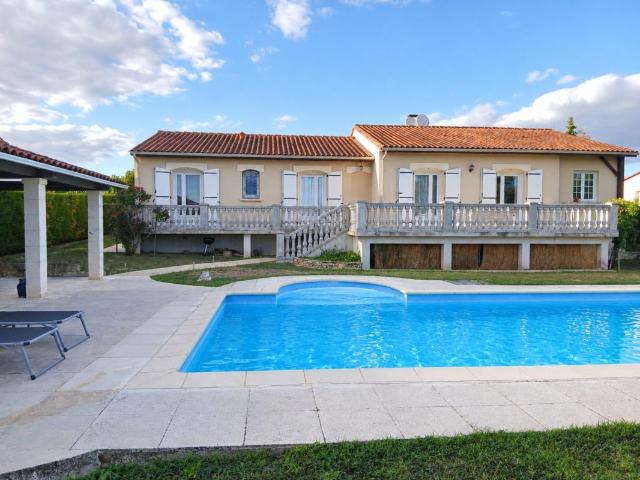 Maison vente à Angoulême, Aubeterre-sur-dronne