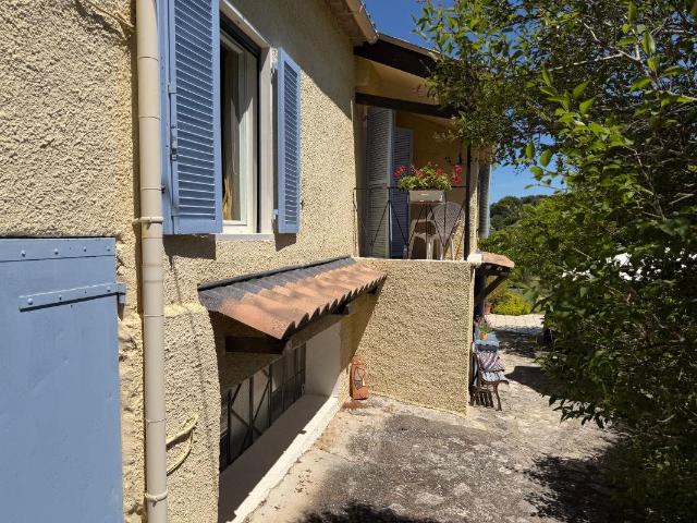 Maison vente à Carpentras, Buisson