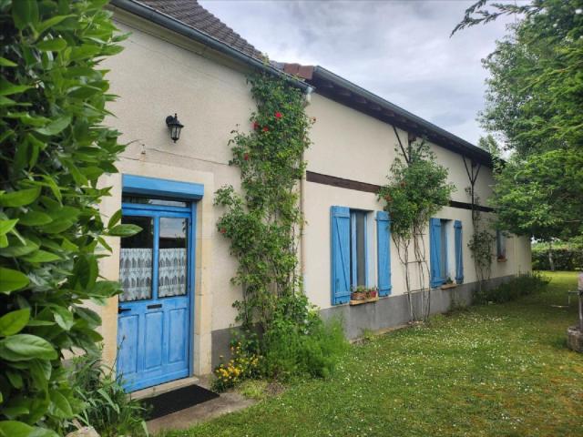Maison vente à Bourges, Annoix