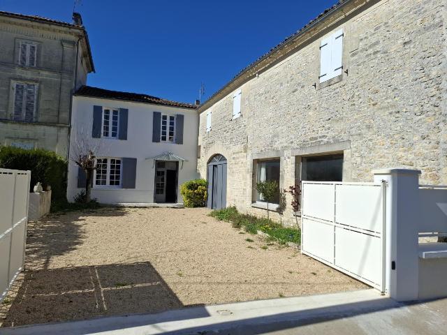 Maison vente à Authon-Ébéon, Charente-Maritime