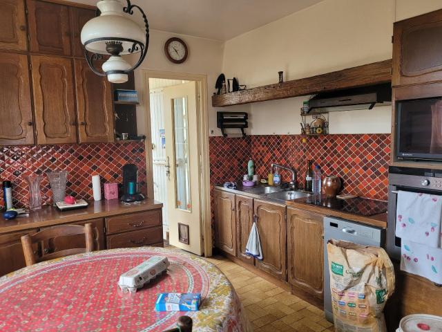 Maison vente à Auxerre, Bazarnes
