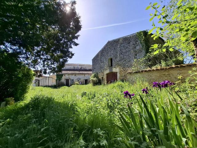 Maison vente à Saint-Jean-d'Angély, Brizambourg