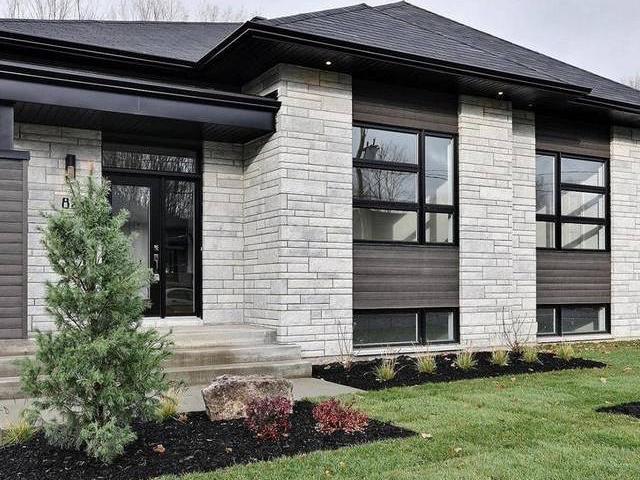 House for sale in Bromont