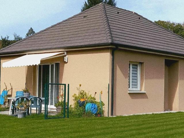 Maison vente à Mauriac, Champs-sur-tarentaine-marchal