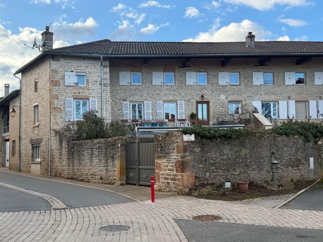 Maison vente à Mâcon, Chânes