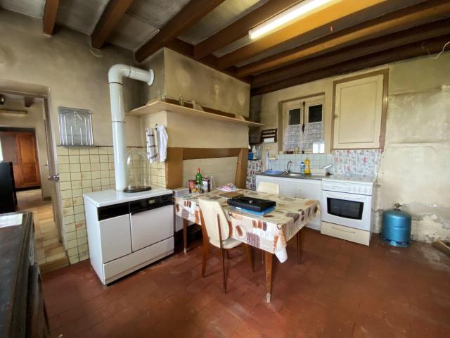 Maison vente à Mâcon, Charbonnières