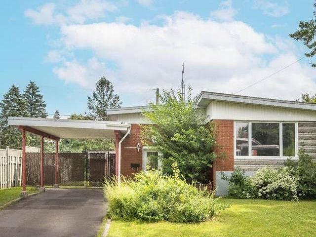 House for sale in Châteauguay House for sale in Châteauguay