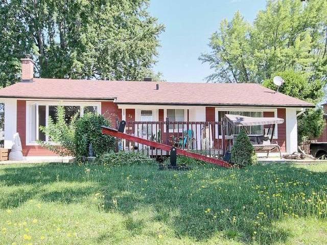 House for sale in Châteauguay House for sale in Châteauguay