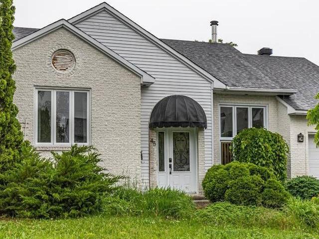 House for sale in Châteauguay House for sale in Châteauguay