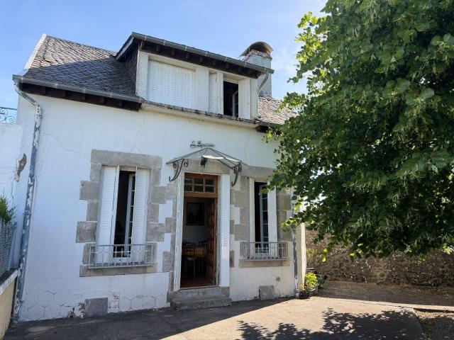 Maison vente à Mauriac, Chaussenac