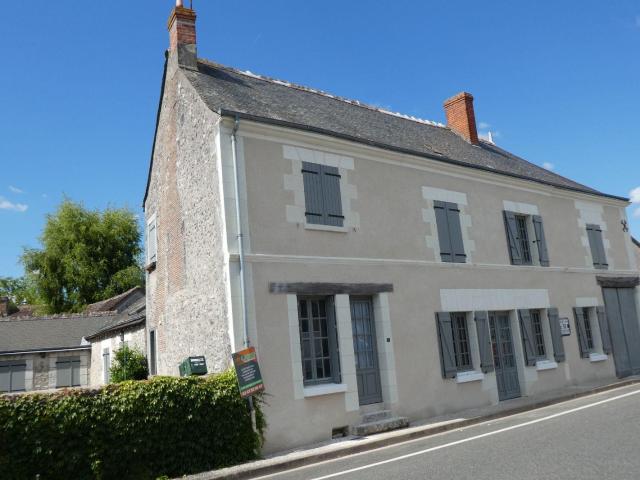 Maison vente à Loches, Cigogné