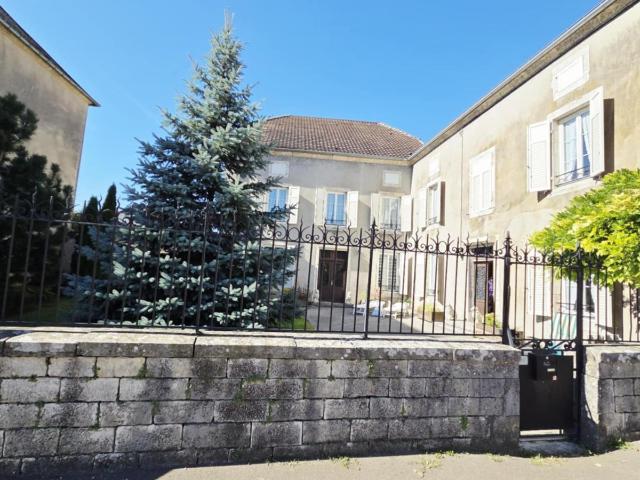 Maison vente à Vesoul, Cintrey