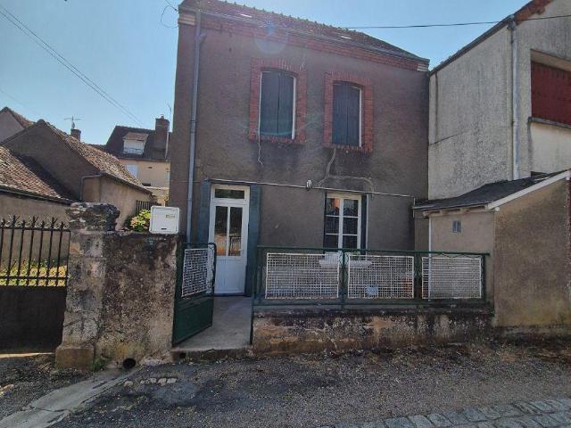Maison vente à La Châtre, Cluis