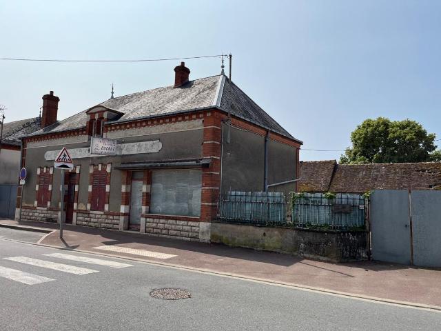 Local Commercial vente à Montargis, Corquilleroy