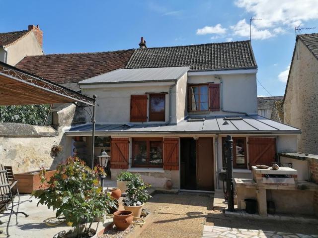 Maison vente à Loches, Descartes