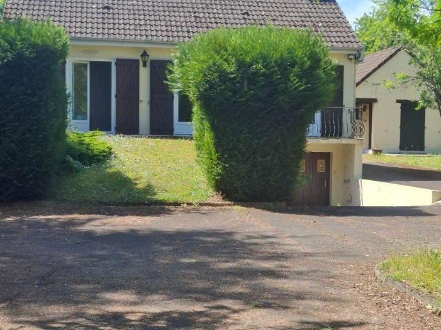 Maison vente à Bourges, Fussy