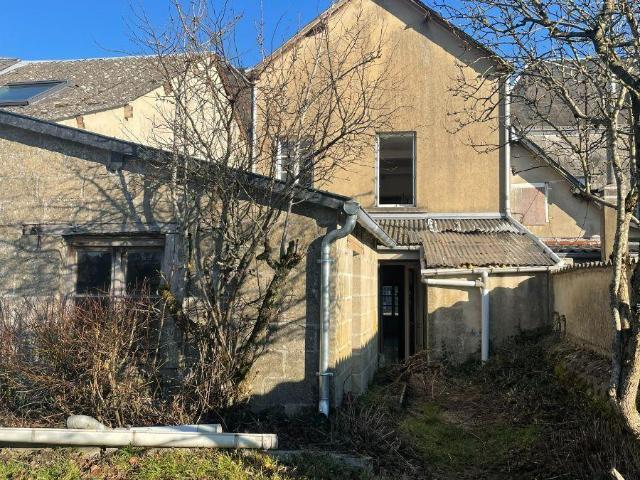 Maison vente à Mayenne, Izé