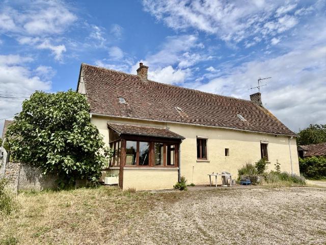 Maison vente à Confolens, Juillé