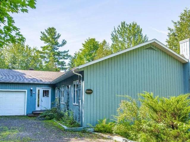 House for sale in Magog House for sale in Magog