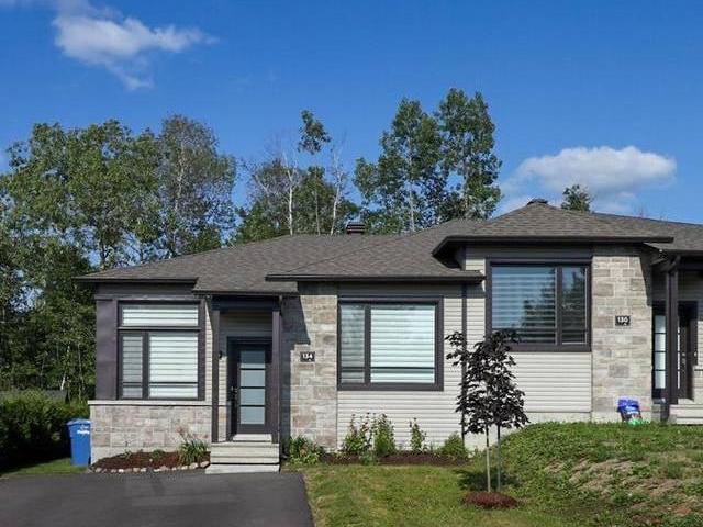 House for sale in Magog House for sale in Magog