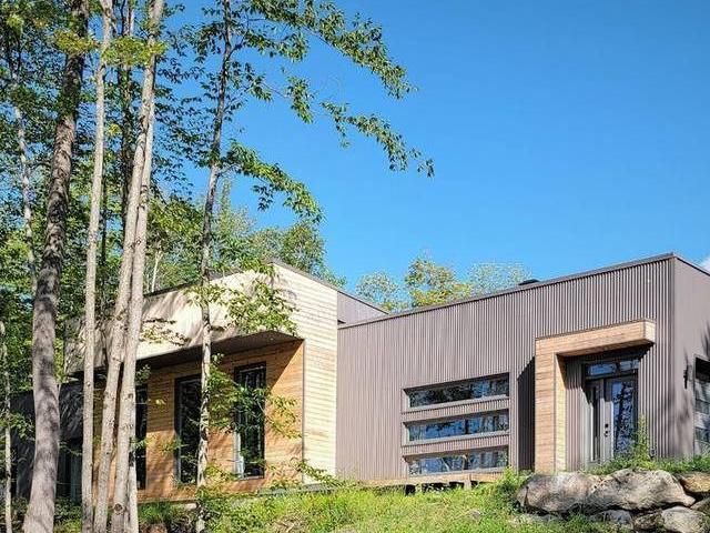 House for sale in Magog House for sale in Magog