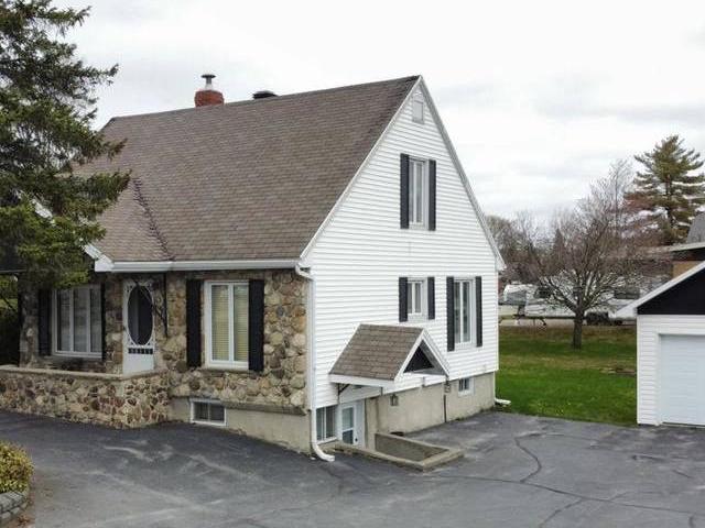 House for sale in Magog